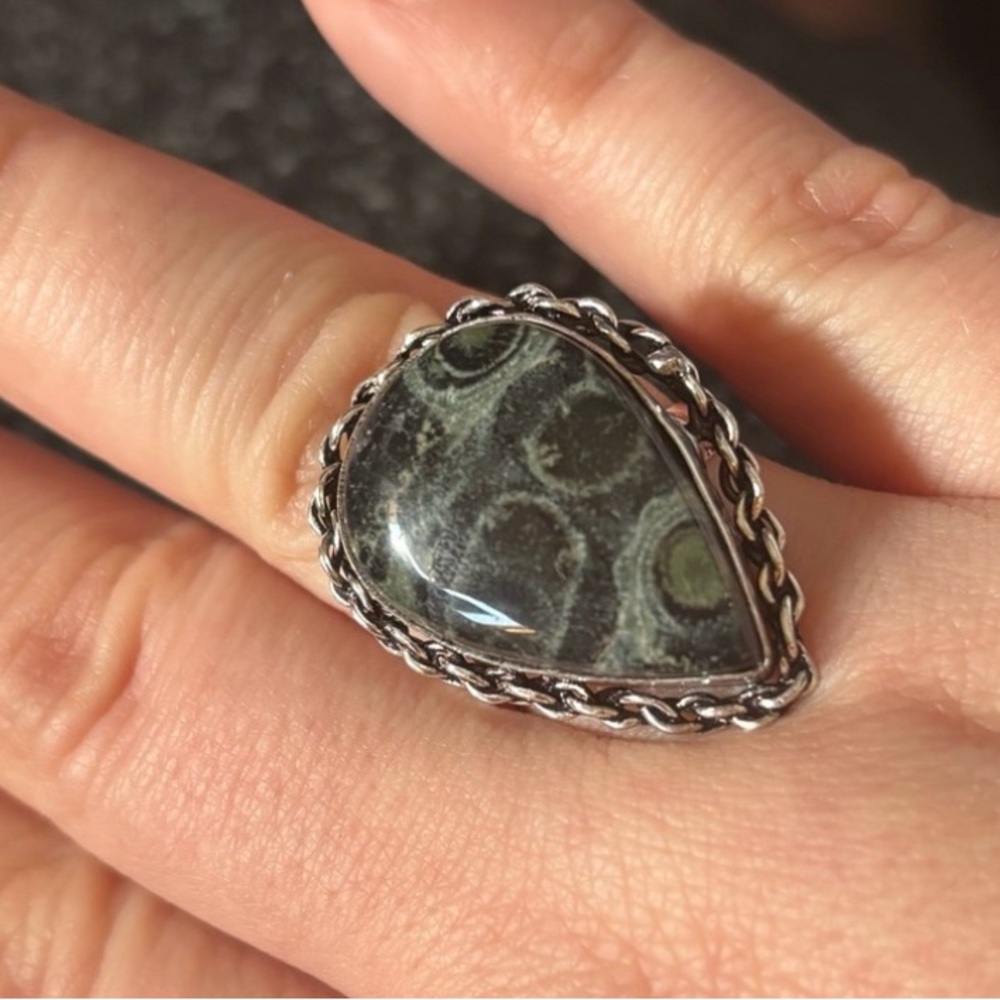 ELEGANT KAMBABA JASPER RING